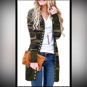 Camouflage Jacket Shirt Coverup 
Military Army
Lightweight 
V-Neck 
Button Down